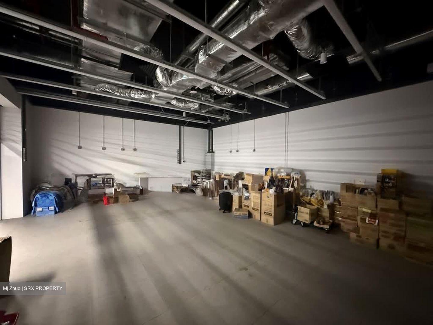 Club Street (D1), Retail #540173321